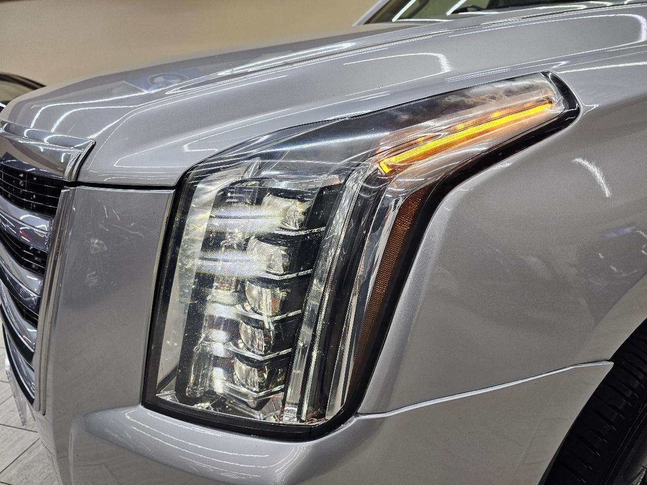 Cadillac Escalade ESV Luxury 4WD 2015