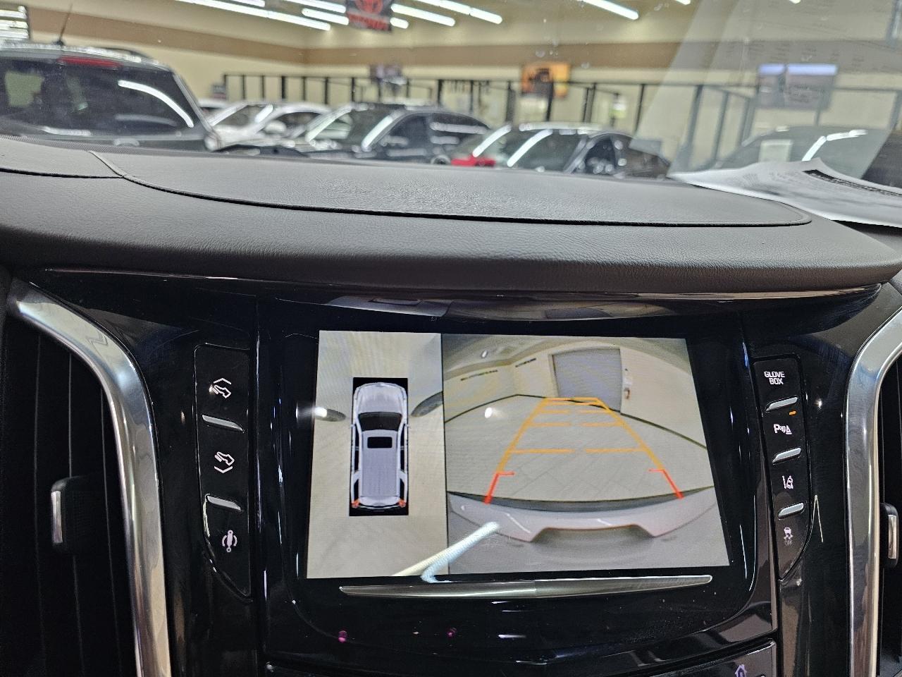 Cadillac Escalade ESV Luxury 4WD 2015