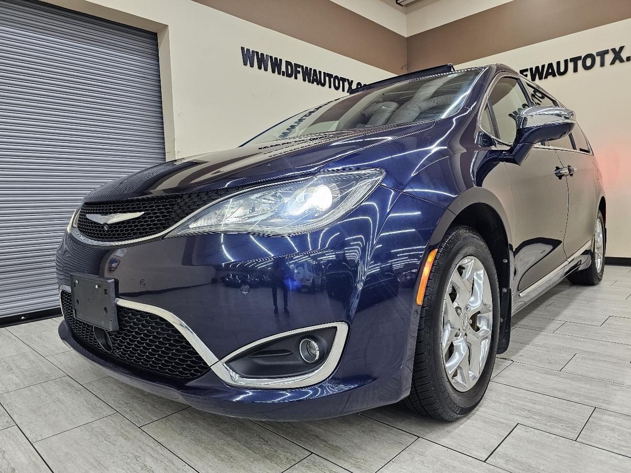 Chrysler Pacifica Limited 2017