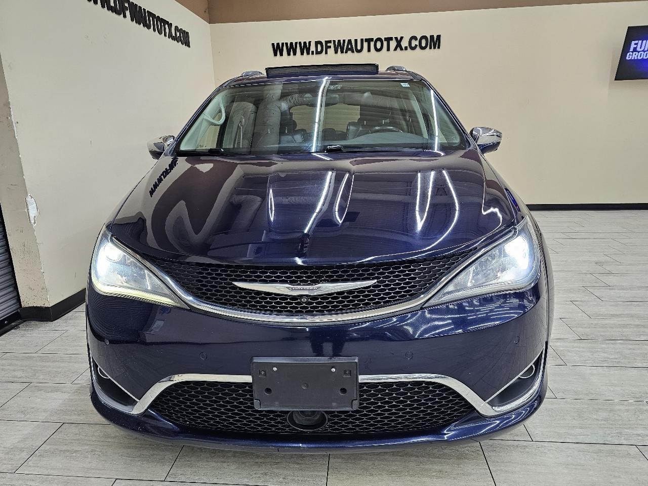 Chrysler Pacifica Limited 2017