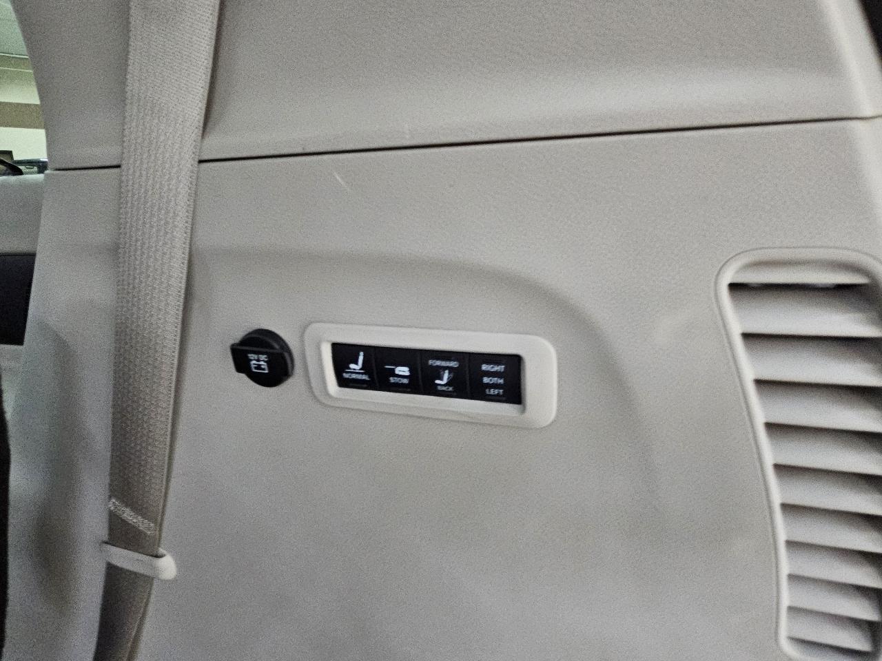 Chrysler Pacifica Limited 2017