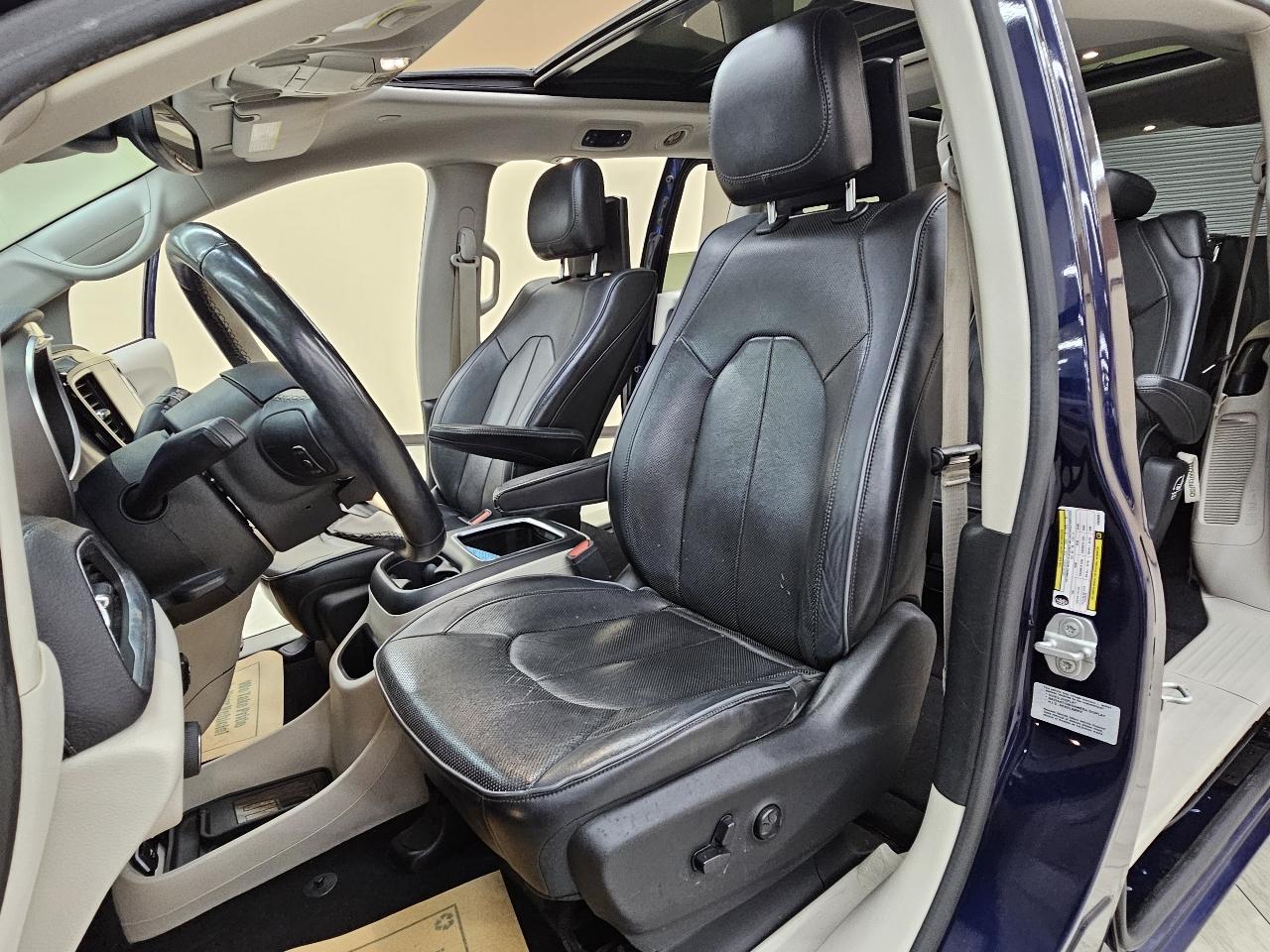 Chrysler Pacifica Limited 2017