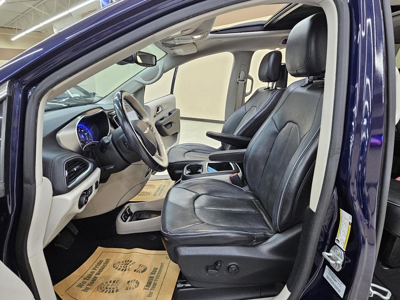 Chrysler Pacifica Limited 2017