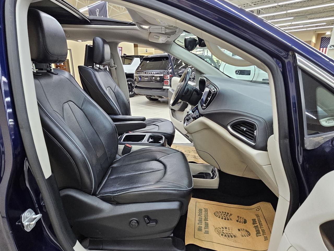 Chrysler Pacifica Limited 2017