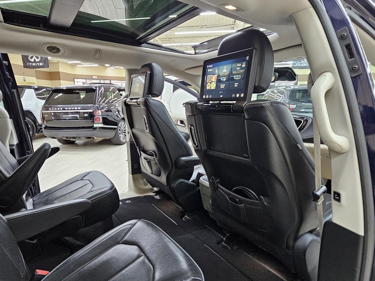Chrysler Pacifica Limited 2017