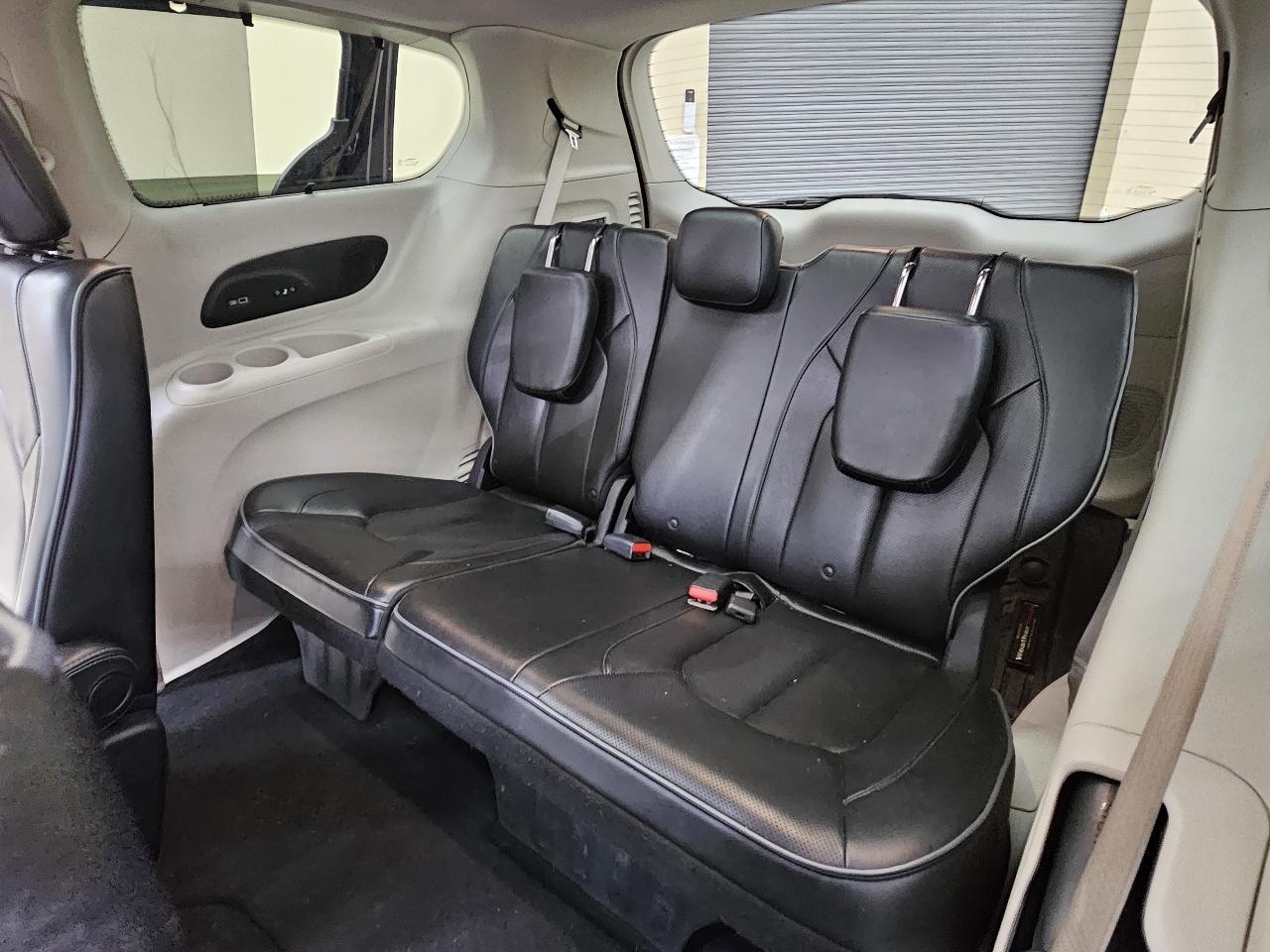 Chrysler Pacifica Limited 2017