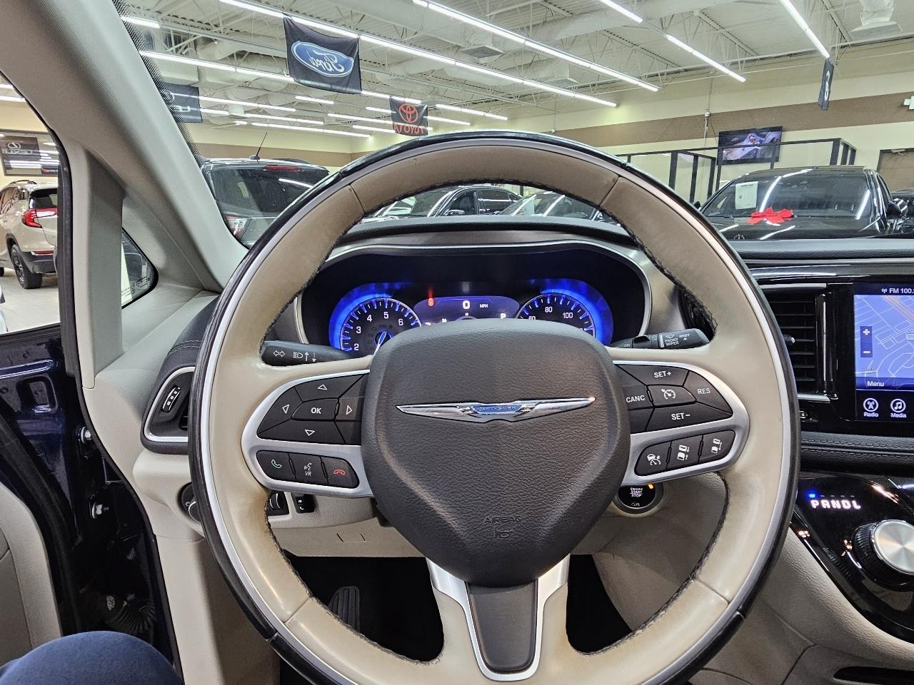 Chrysler Pacifica Limited 2017