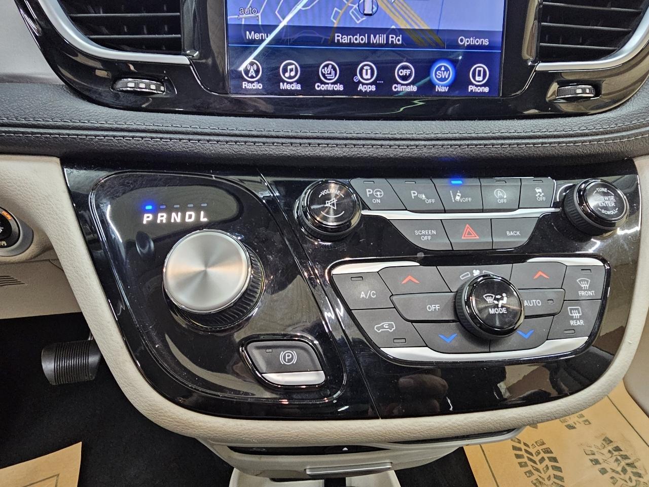 Chrysler Pacifica Limited 2017