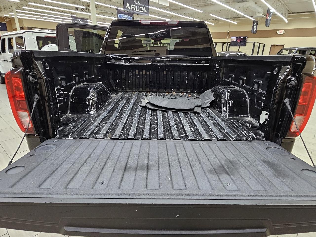 GMC Sierra 1500 Elevation Crew Cab 2WD 2023