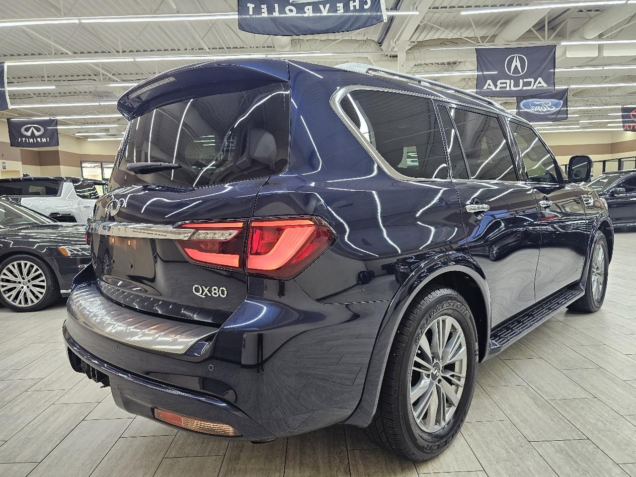 Infiniti QX80 LUXE 2021