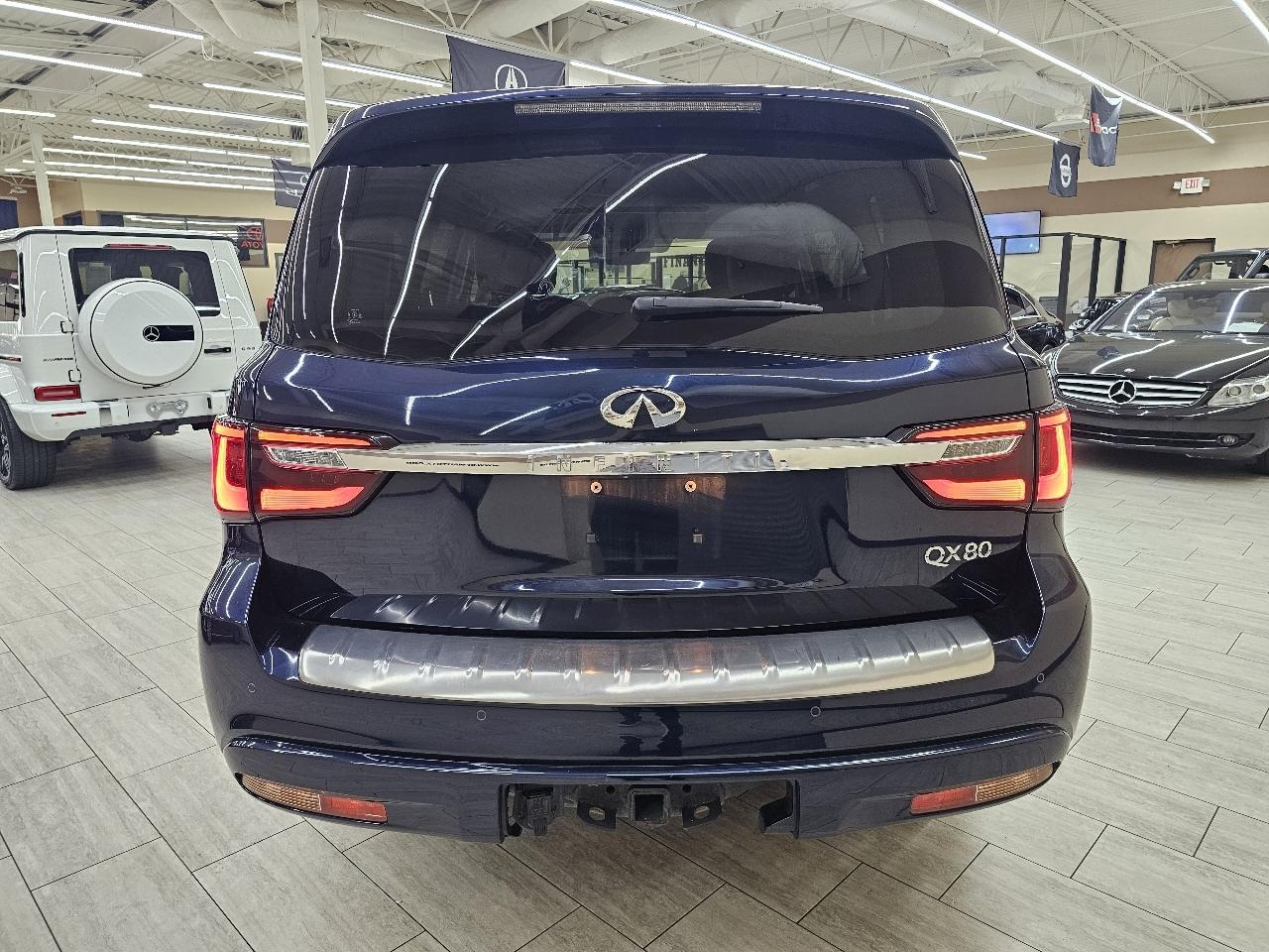 Infiniti QX80 LUXE 2021