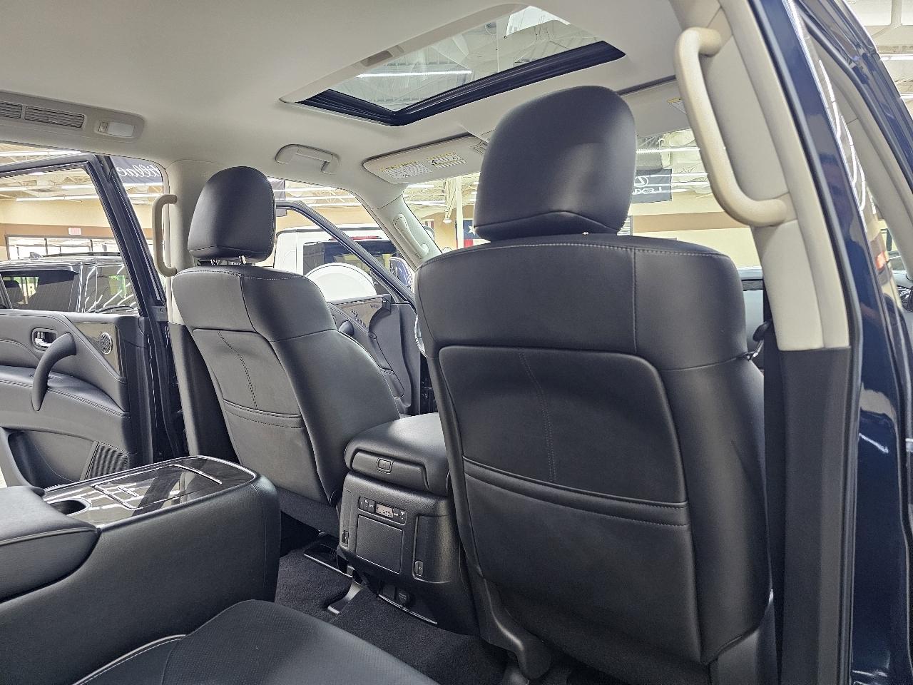 Infiniti QX80 LUXE 2021
