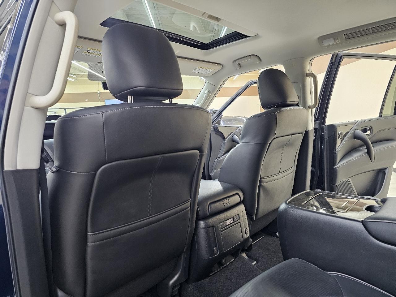 Infiniti QX80 LUXE 2021