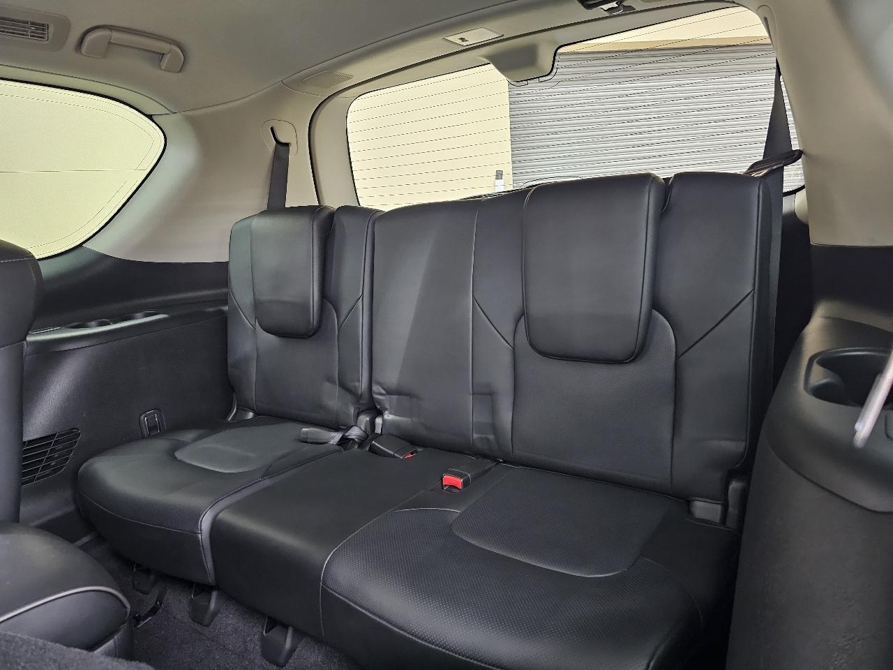 Infiniti QX80 LUXE 2021