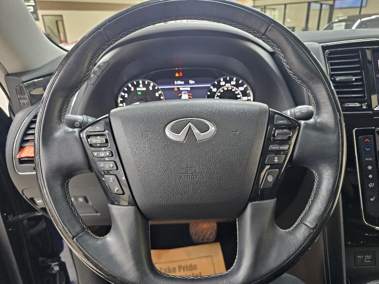 Infiniti QX80 LUXE 2021