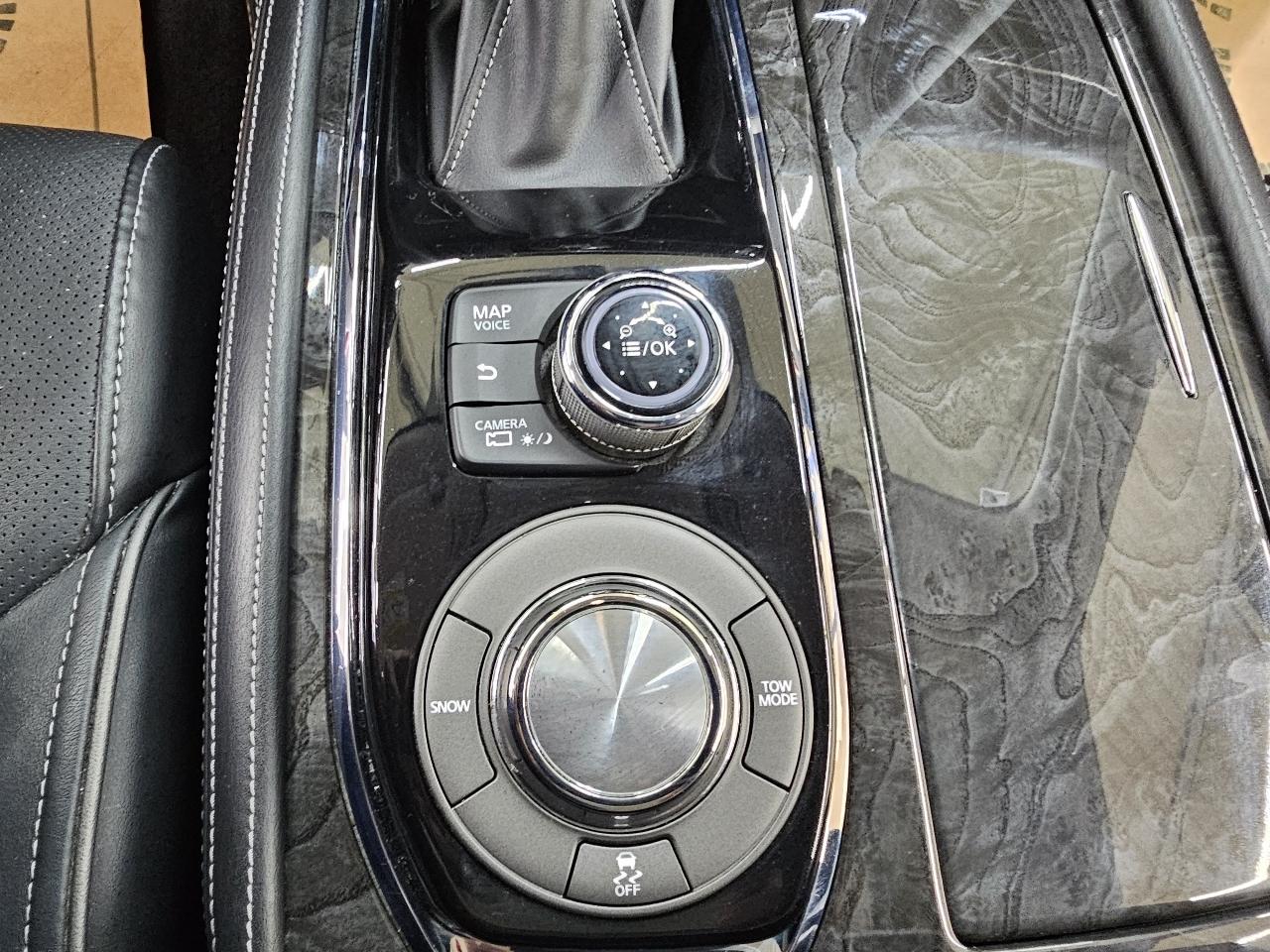 Infiniti QX80 LUXE 2021