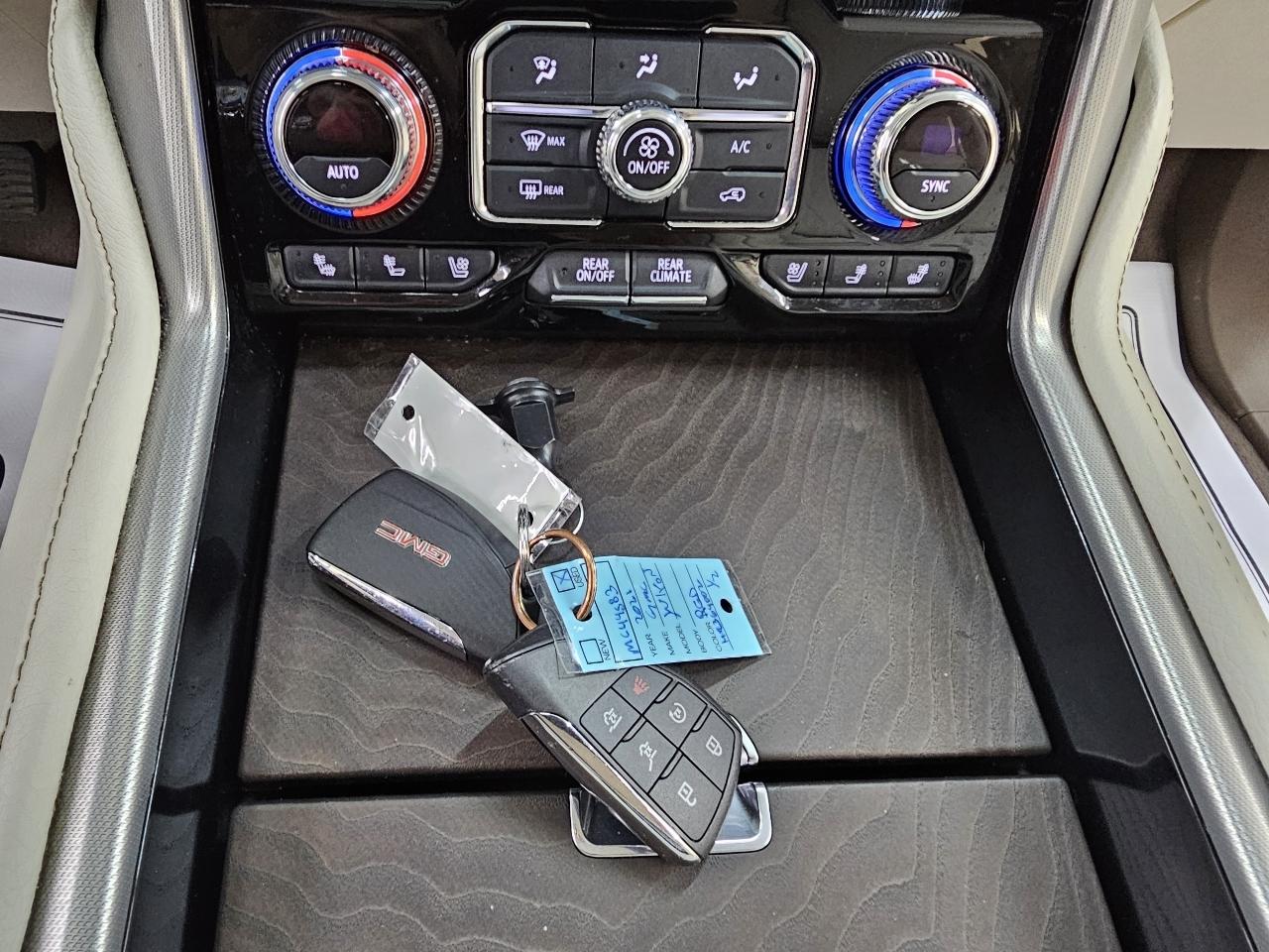 GMC Yukon Denali 2WD 2021