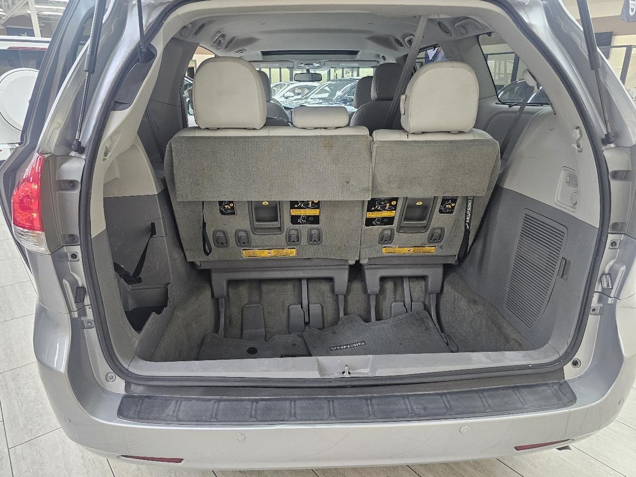 Toyota Sienna XLE FWD 8-Passenger V6 2014