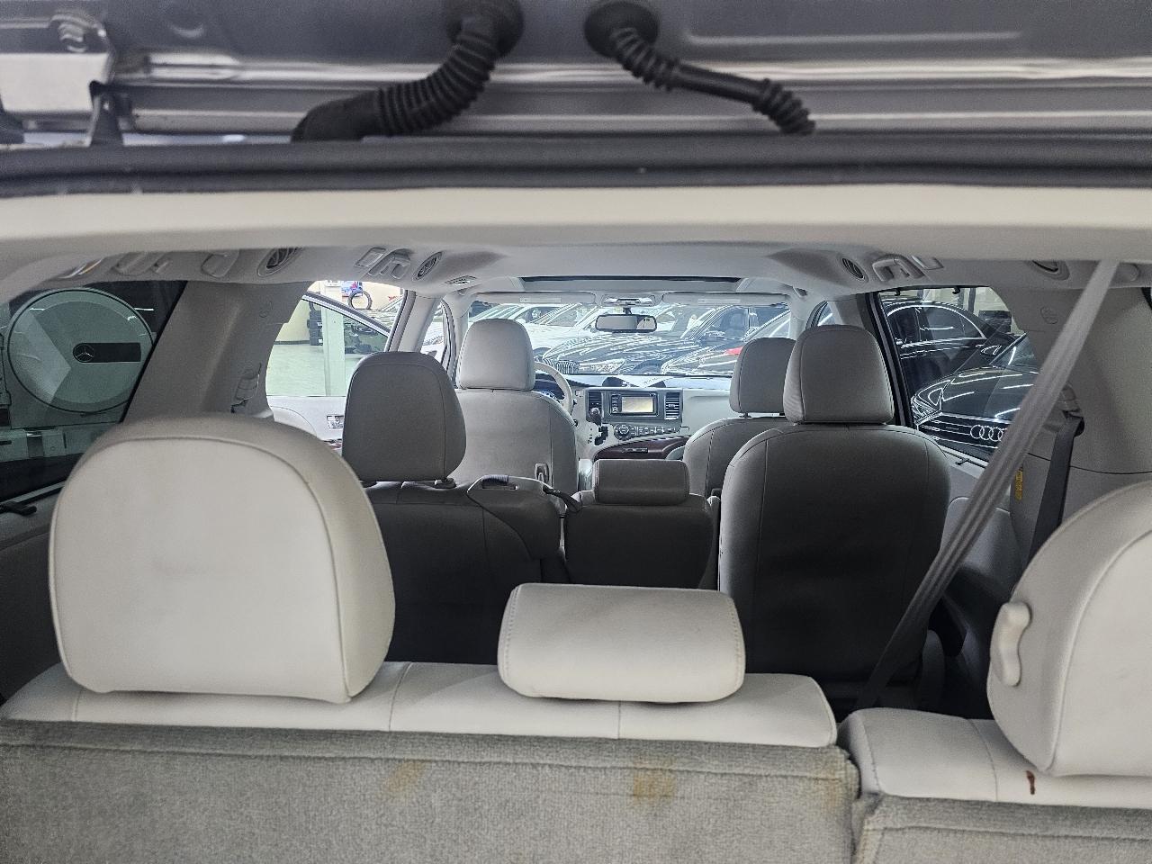 Toyota Sienna XLE FWD 8-Passenger V6 2014