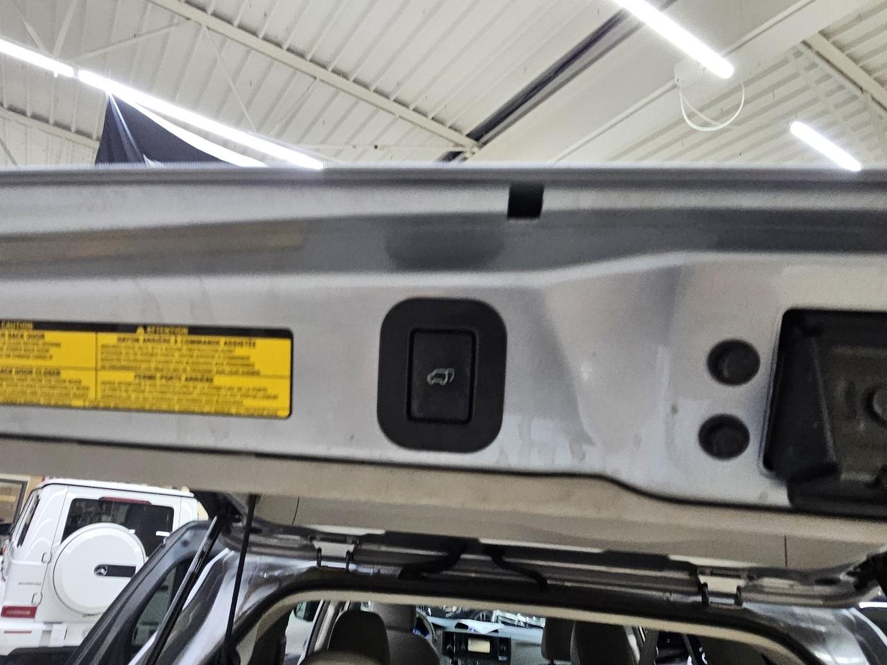 Toyota Sienna XLE FWD 8-Passenger V6 2014