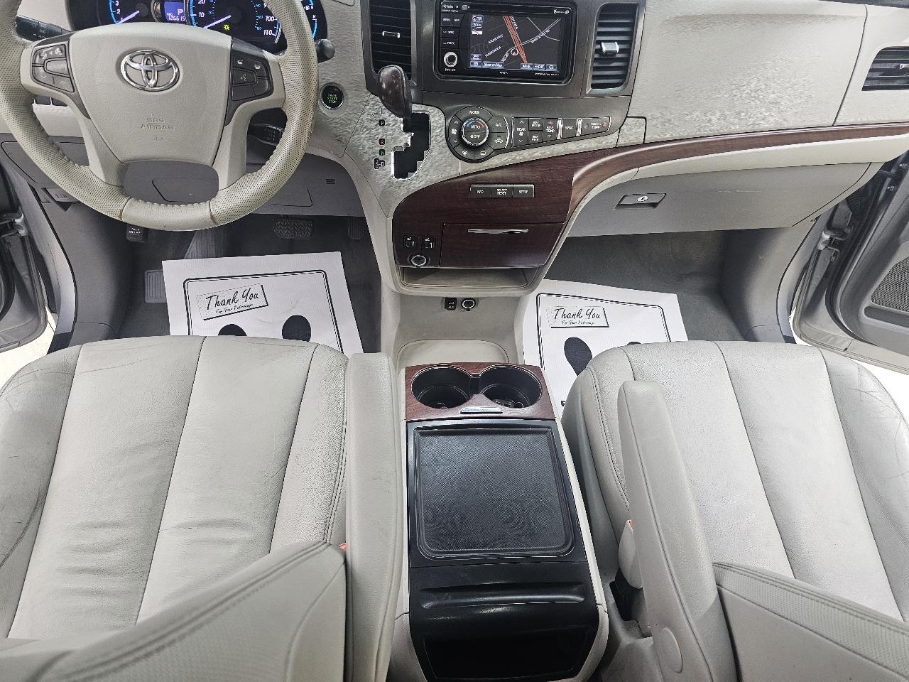Toyota Sienna XLE FWD 8-Passenger V6 2014
