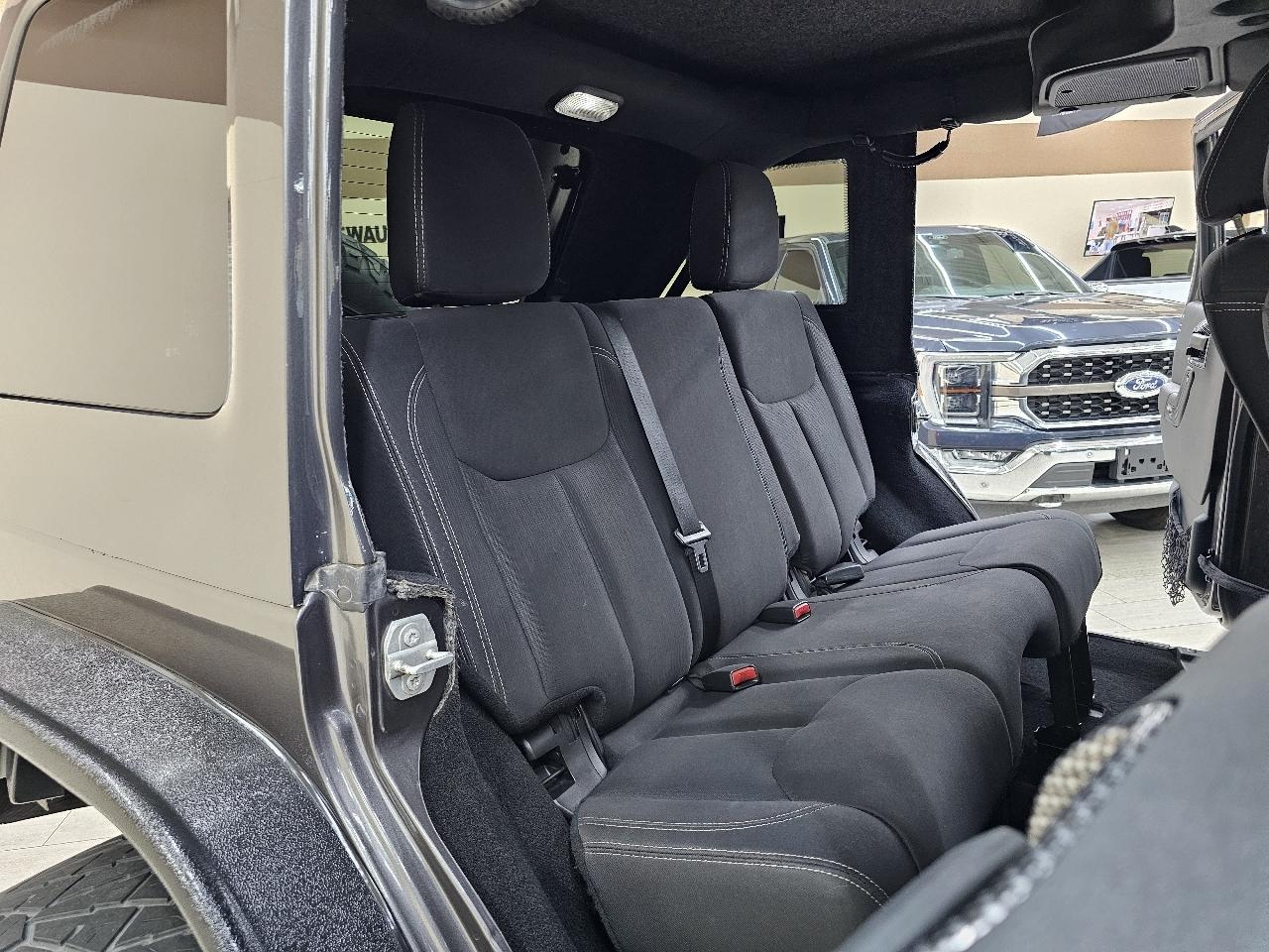 Jeep Wrangler Unlimited Rubicon 4WD 2016