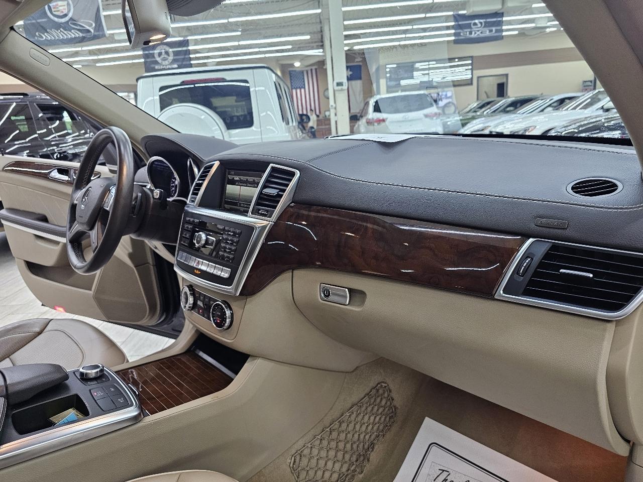 Mercedes-Benz GL-Class GL550 4MATIC 2014