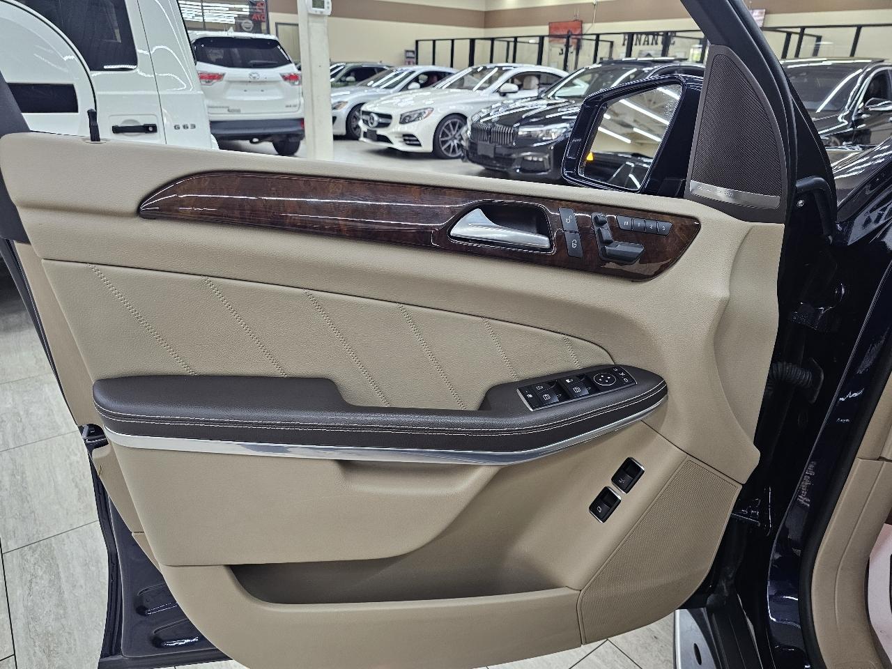 Mercedes-Benz GL-Class GL550 4MATIC 2014