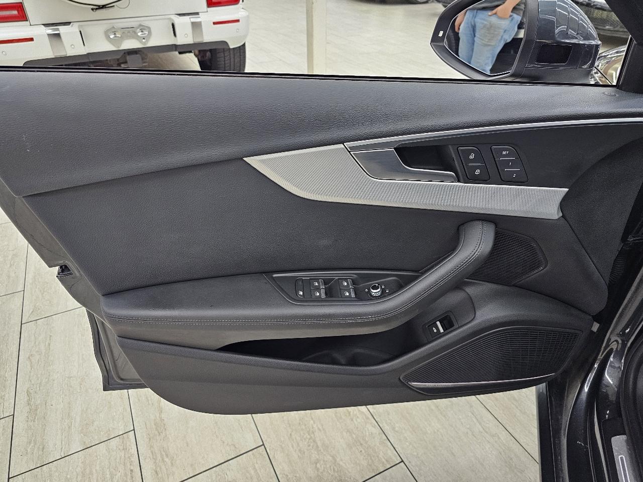 Audi A4 2.0 TFSI Premium Plus quattro 7A 2019
