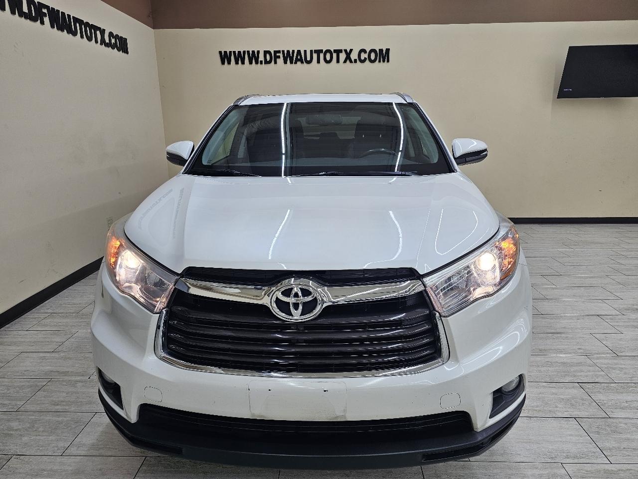 Toyota Highlander XLE AWD V6 2015