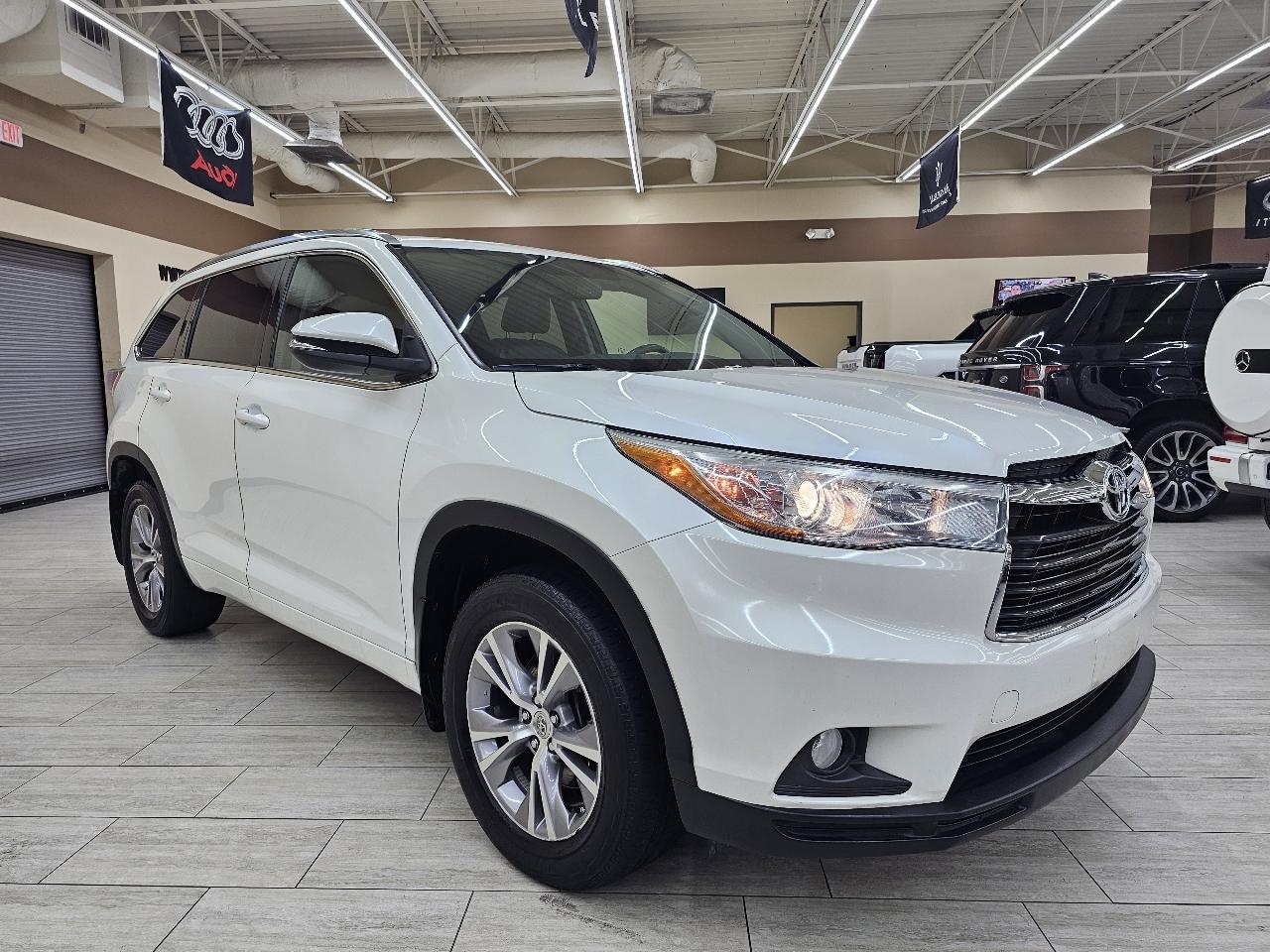Toyota Highlander XLE AWD V6 2015