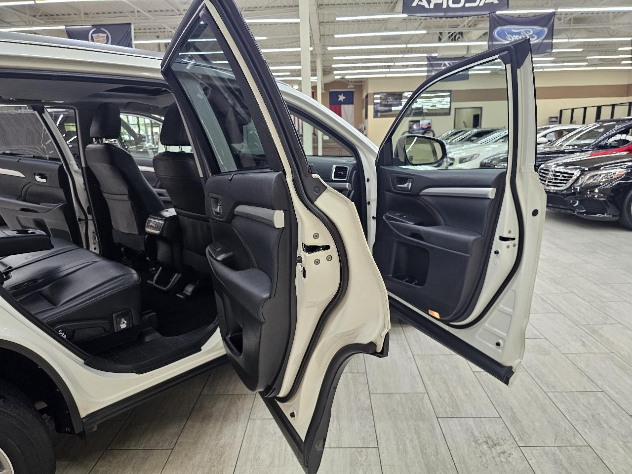 Toyota Highlander XLE AWD V6 2015