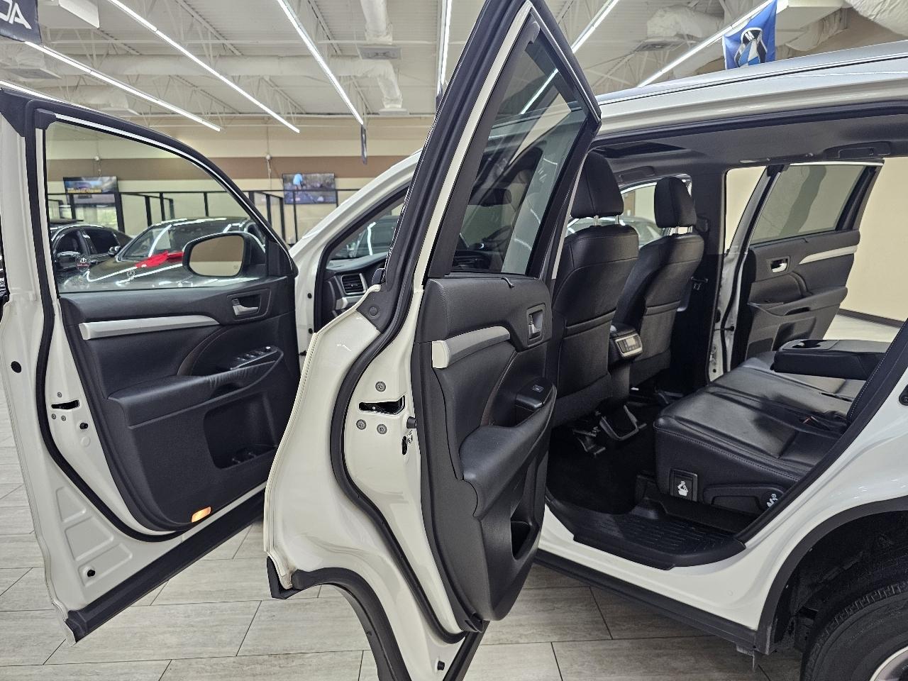 Toyota Highlander XLE AWD V6 2015