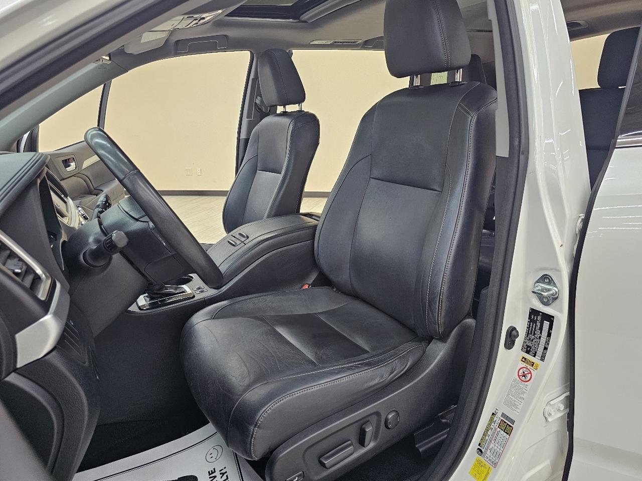 Toyota Highlander XLE AWD V6 2015