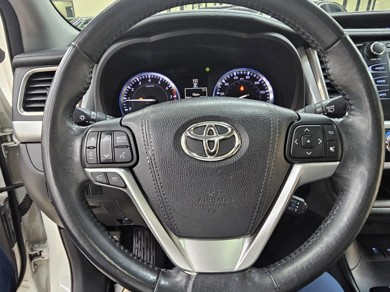 Toyota Highlander XLE AWD V6 2015
