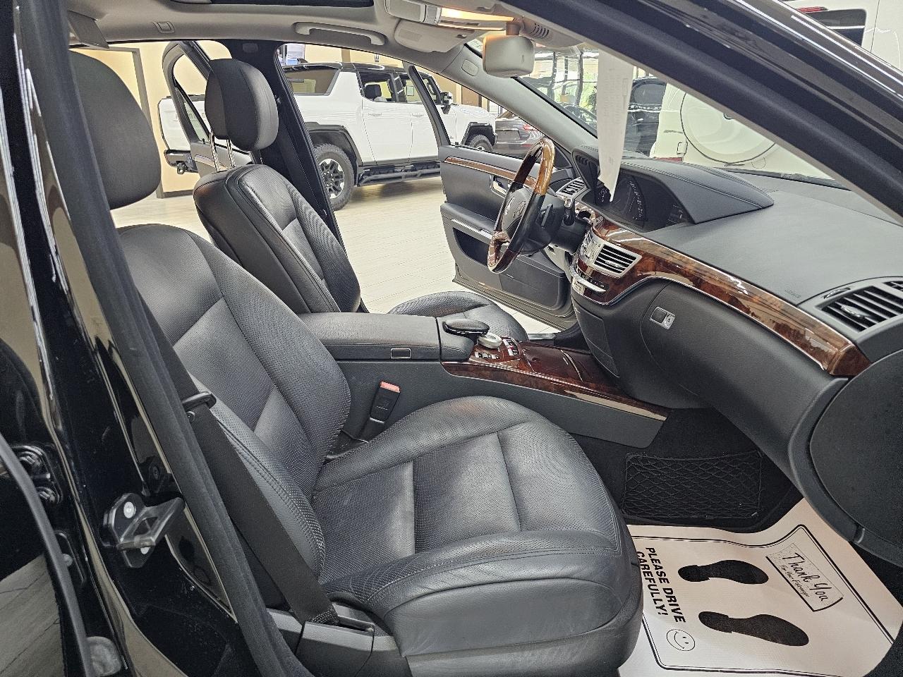 Mercedes-Benz S-Class S550 4-MATIC 2010