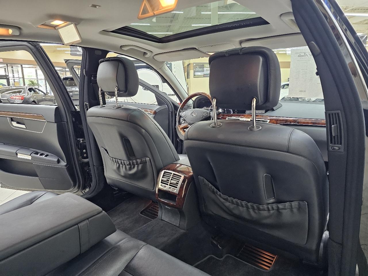 Mercedes-Benz S-Class S550 4-MATIC 2010