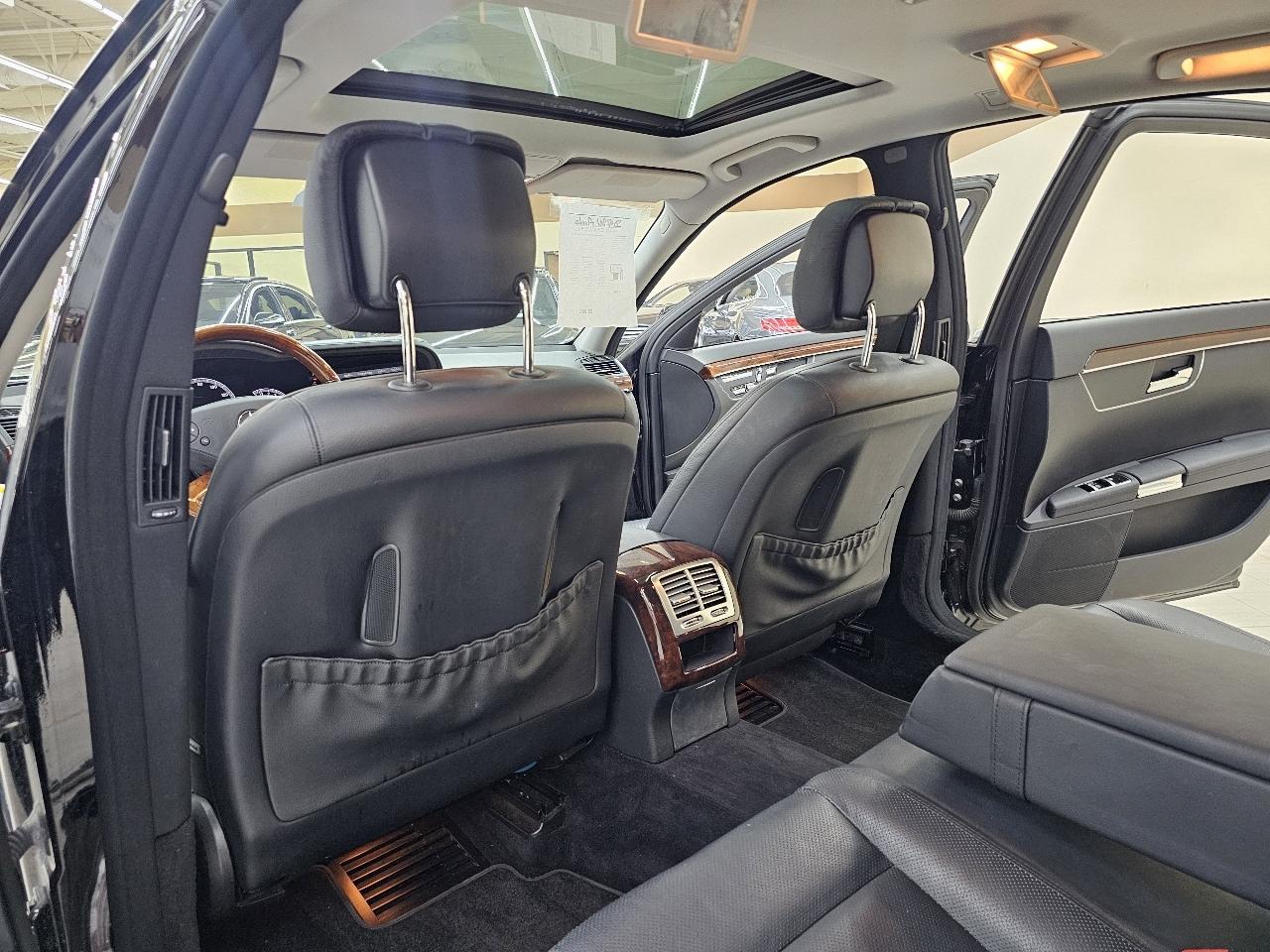 Mercedes-Benz S-Class S550 4-MATIC 2010