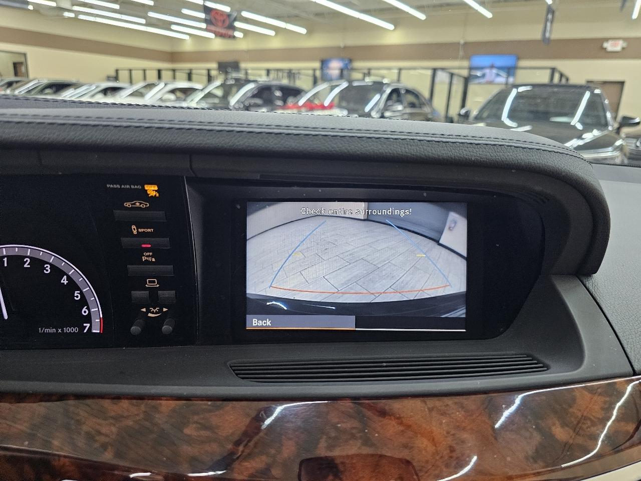 Mercedes-Benz S-Class S550 4-MATIC 2010