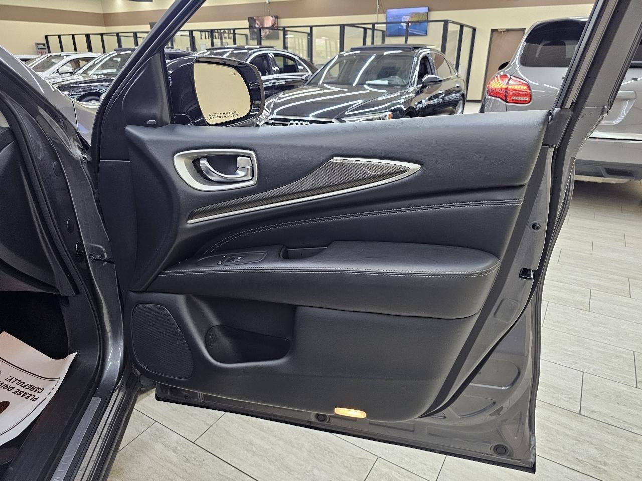 Infiniti QX60 PURE 2020