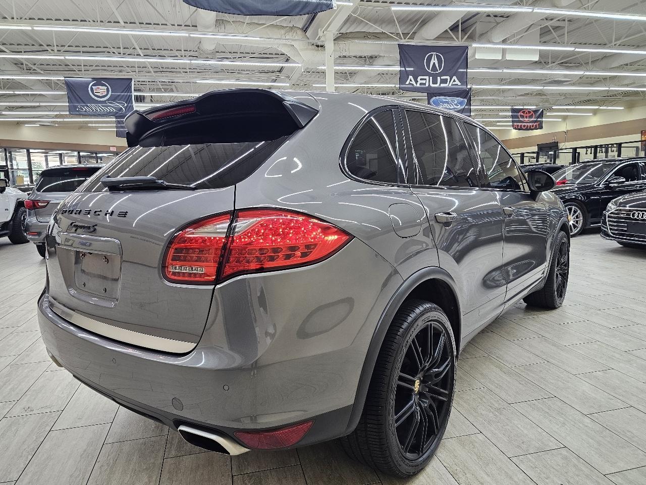 Porsche Cayenne S 2011