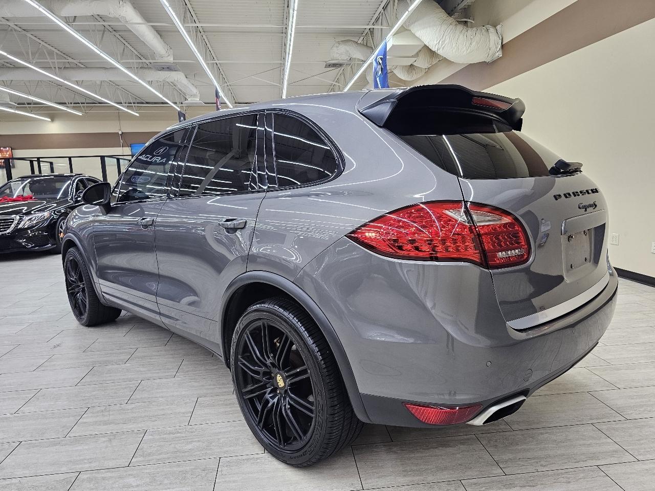 Porsche Cayenne S 2011