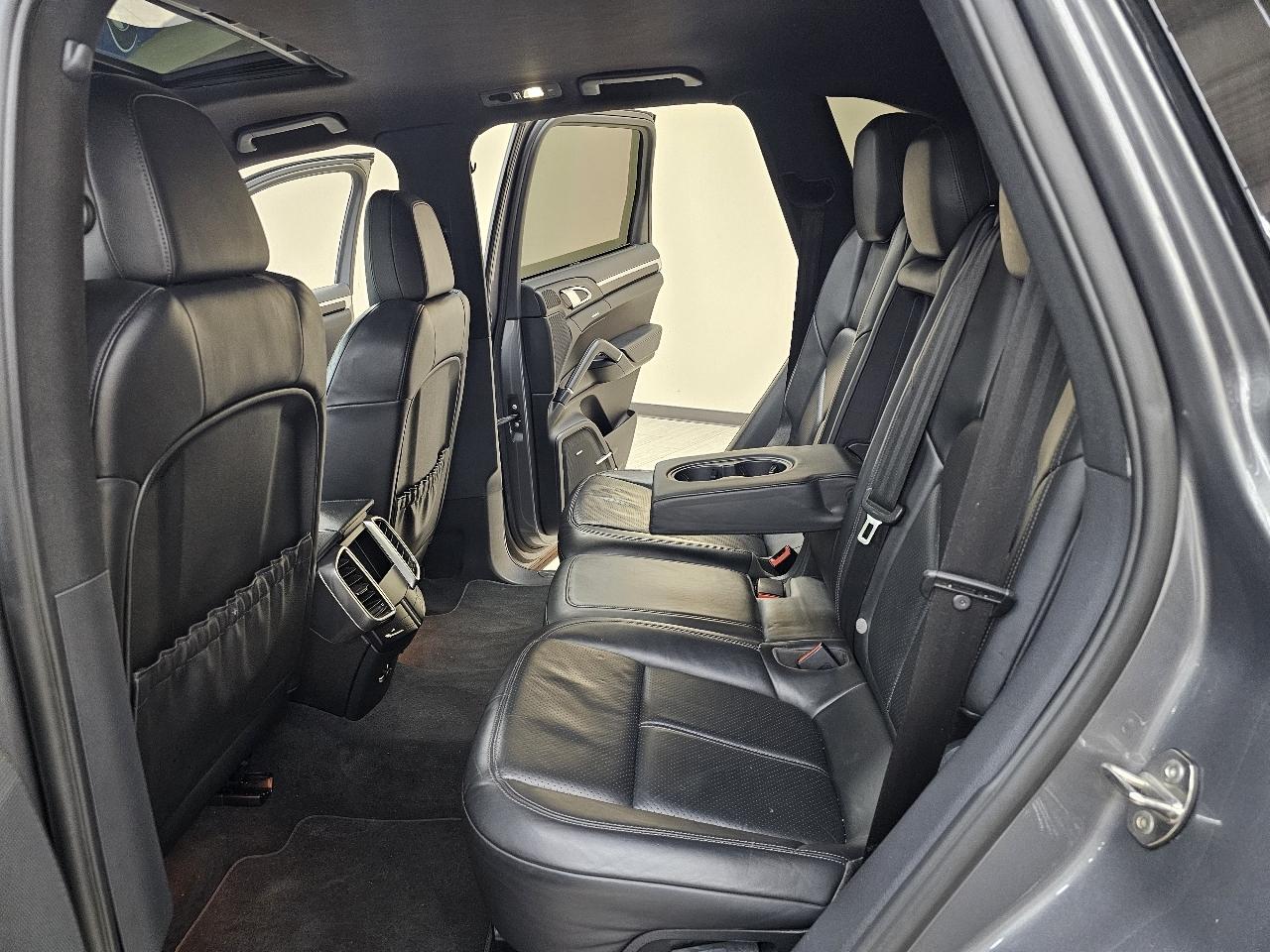 Porsche Cayenne S 2011