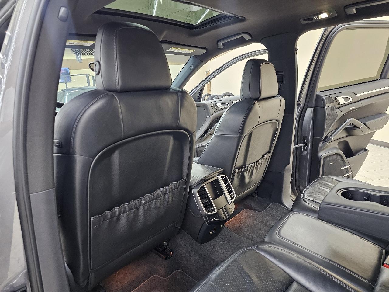 Porsche Cayenne S 2011