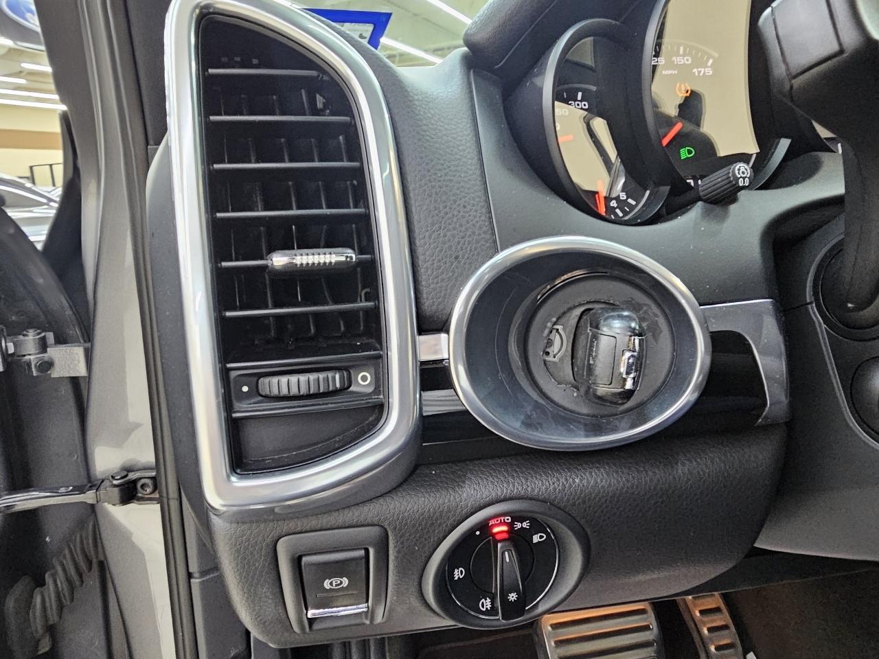 Porsche Cayenne S 2011