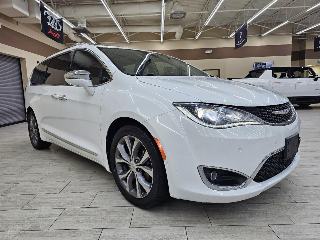 Chrysler Pacifica Limited 2019