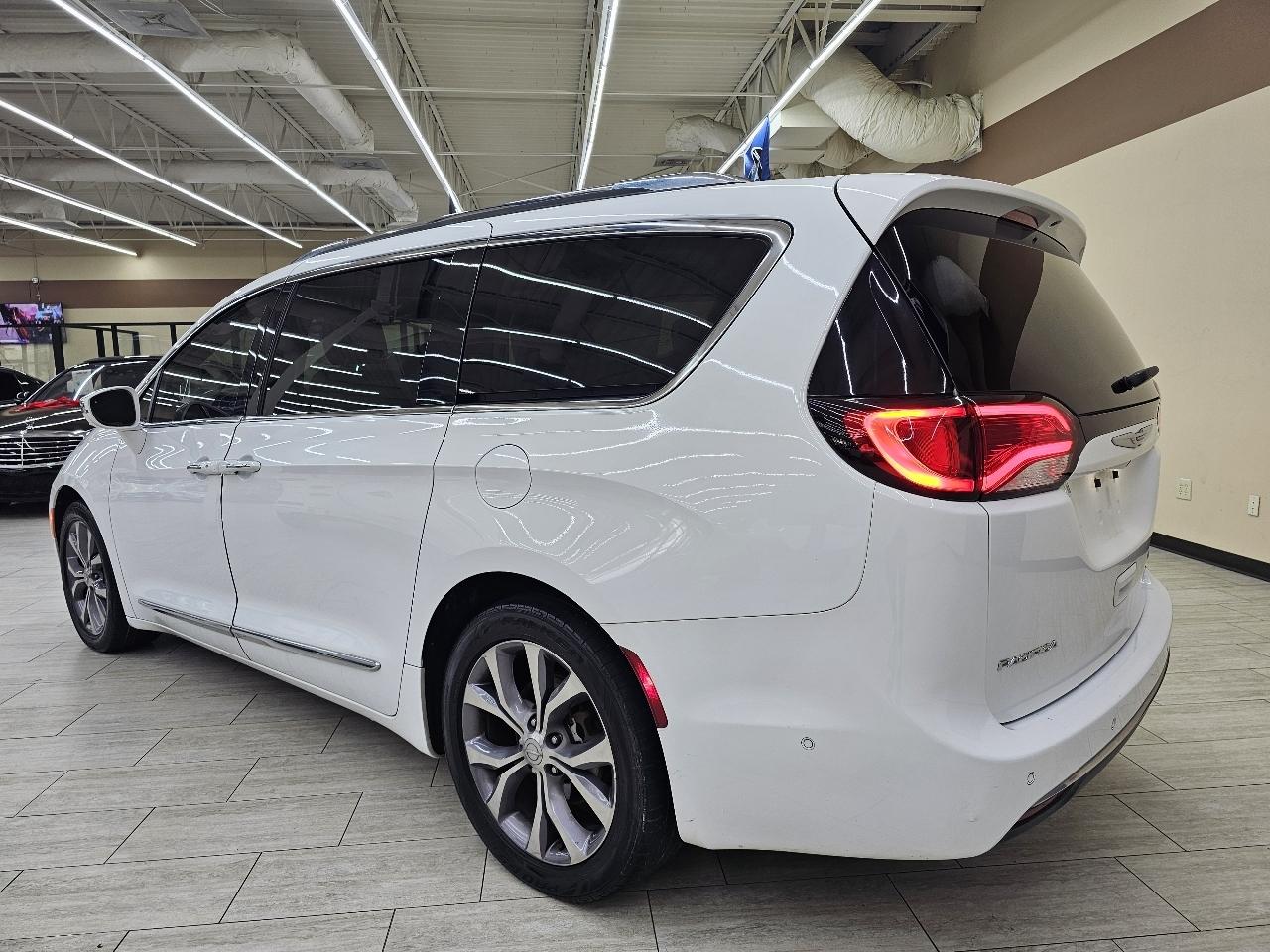 Chrysler Pacifica Limited 2019