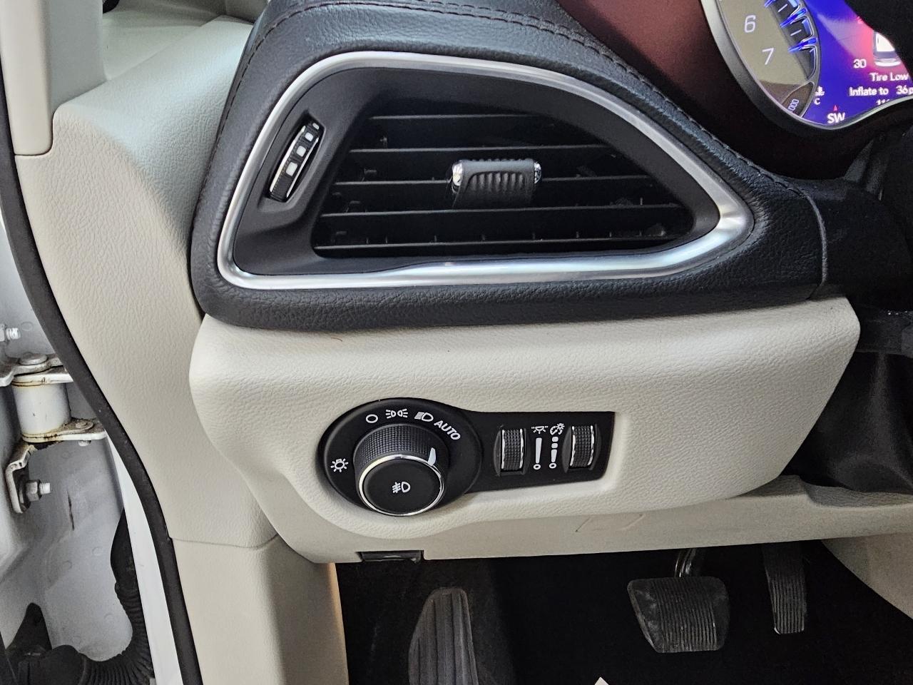 Chrysler Pacifica Limited 2019