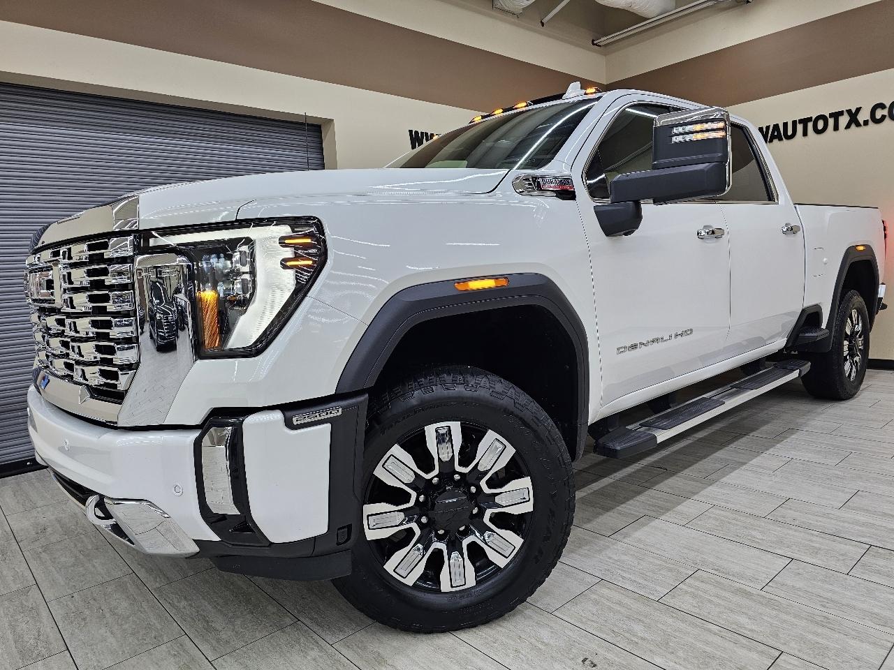 GMC Sierra 2500HD Denali Crew Cab 4WD SB 2024