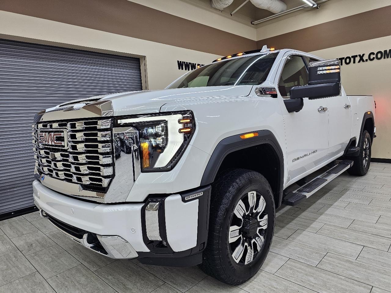 GMC Sierra 2500HD Denali Crew Cab 4WD SB 2024